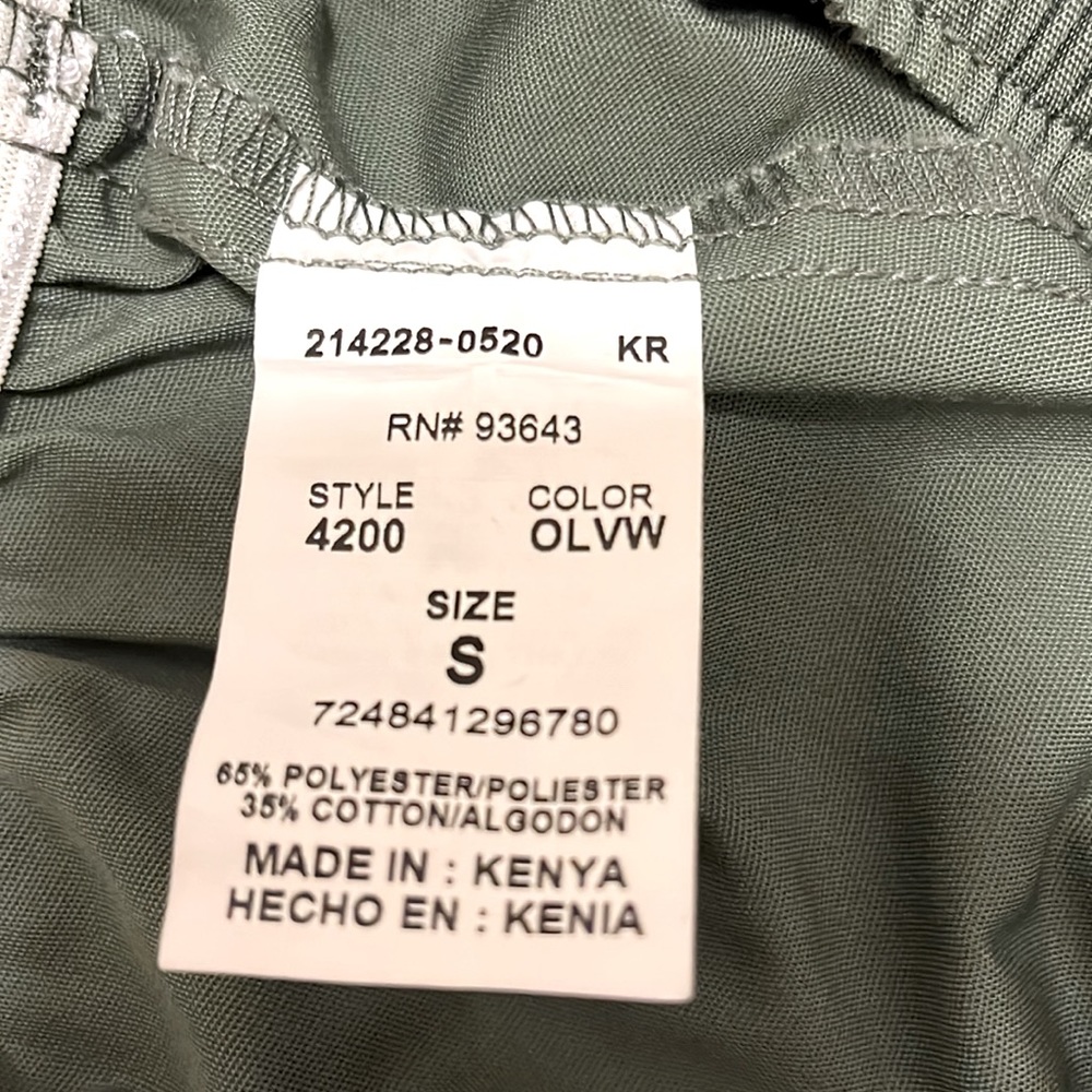 Cherokee Workwear Scrub Set - Picture 6 of 6